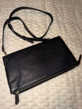 Forever 21 black faux leather crossbody bag. Very good condition